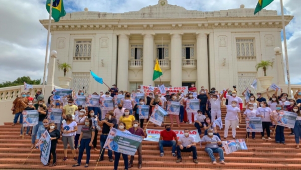 Profissionais de Enfermagem fazem carreata em defesa das 30 horas semanais e piso salarial digno
